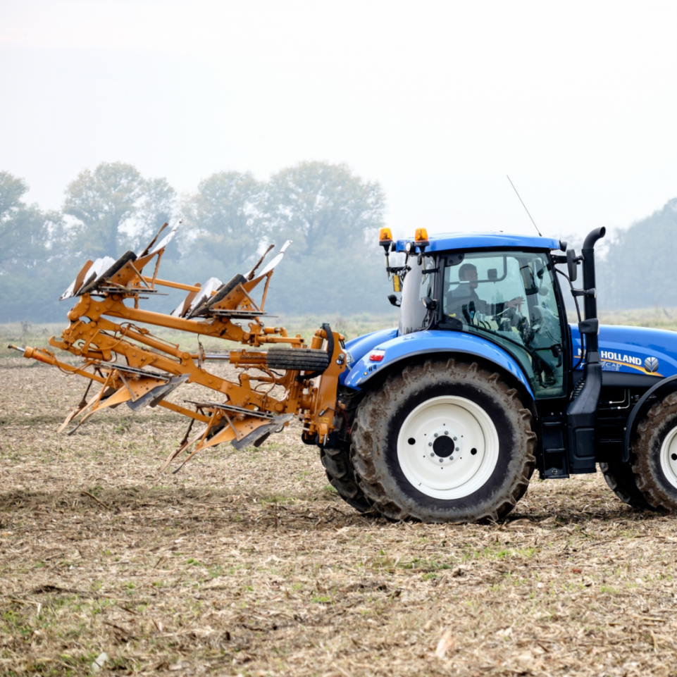 Moro Aratri váltvaforgató eke