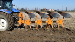 Ha Ön tradiciónális talajművelő eszközt használna - Moro eke kiemelt kiemelt akciós árakon!