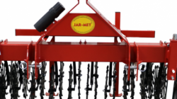 Talajnedvesség megőrzése és gyomírtás, két legyet egy csapásra