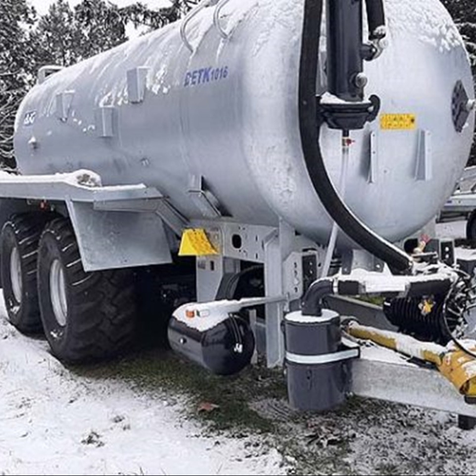 DETK 1012-1016 tandemtengelyes, hígtrágyaszállító tartálykocsi