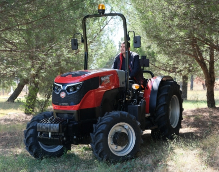 Hattat B3000 ültetvényes traktor széria