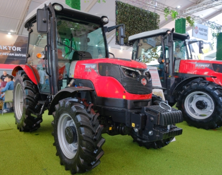 Hattat C3000 kompakt traktor széria