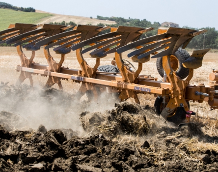 Moro Aratri Dragon félig függesztett váltvaforgató ekecsalád